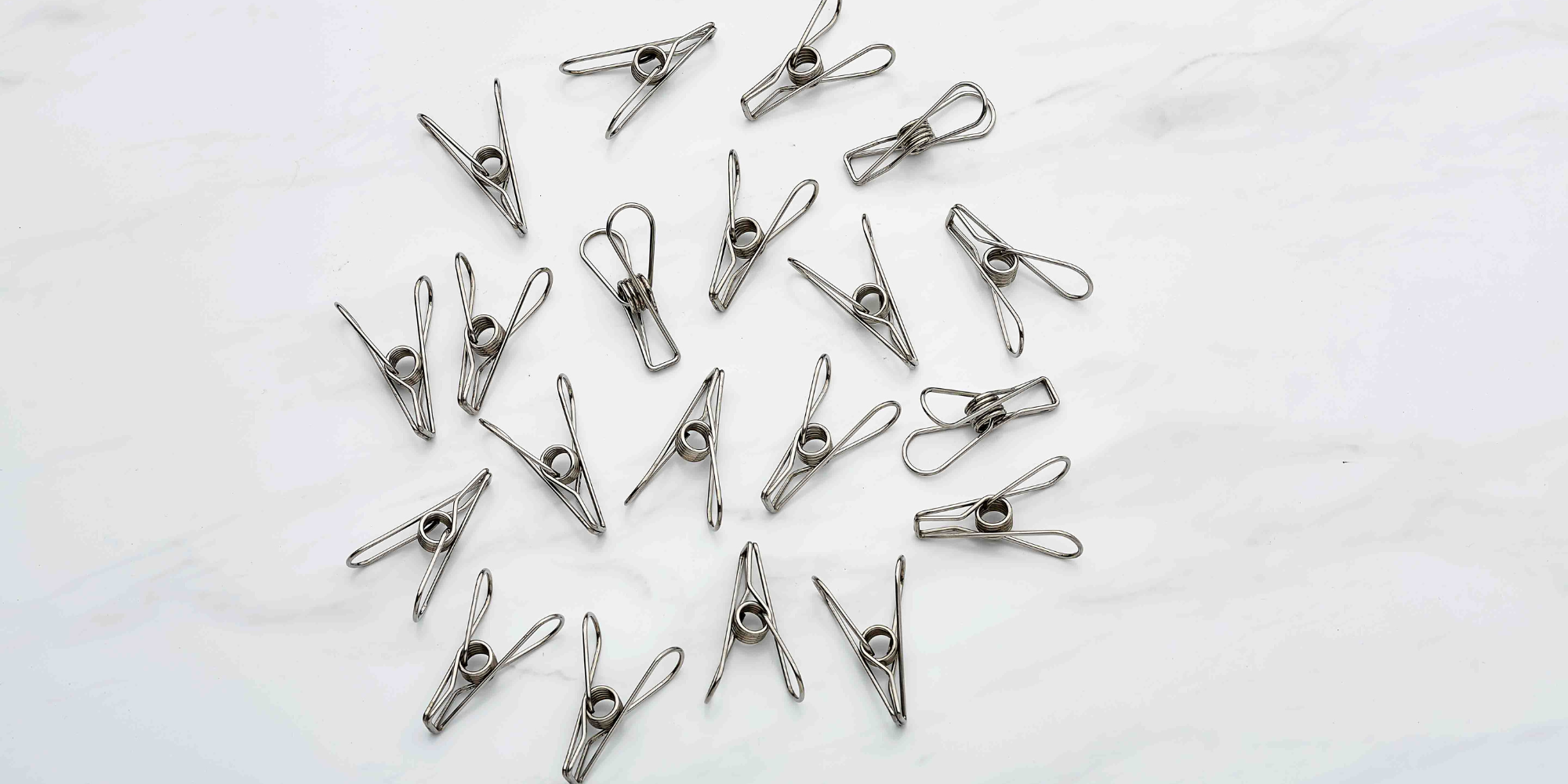 Cleanz Stainless Steel Clothes Pegs: Improve Your Laundry Routine: Accept Eco-Friendly and Long-Lasting Convenience!